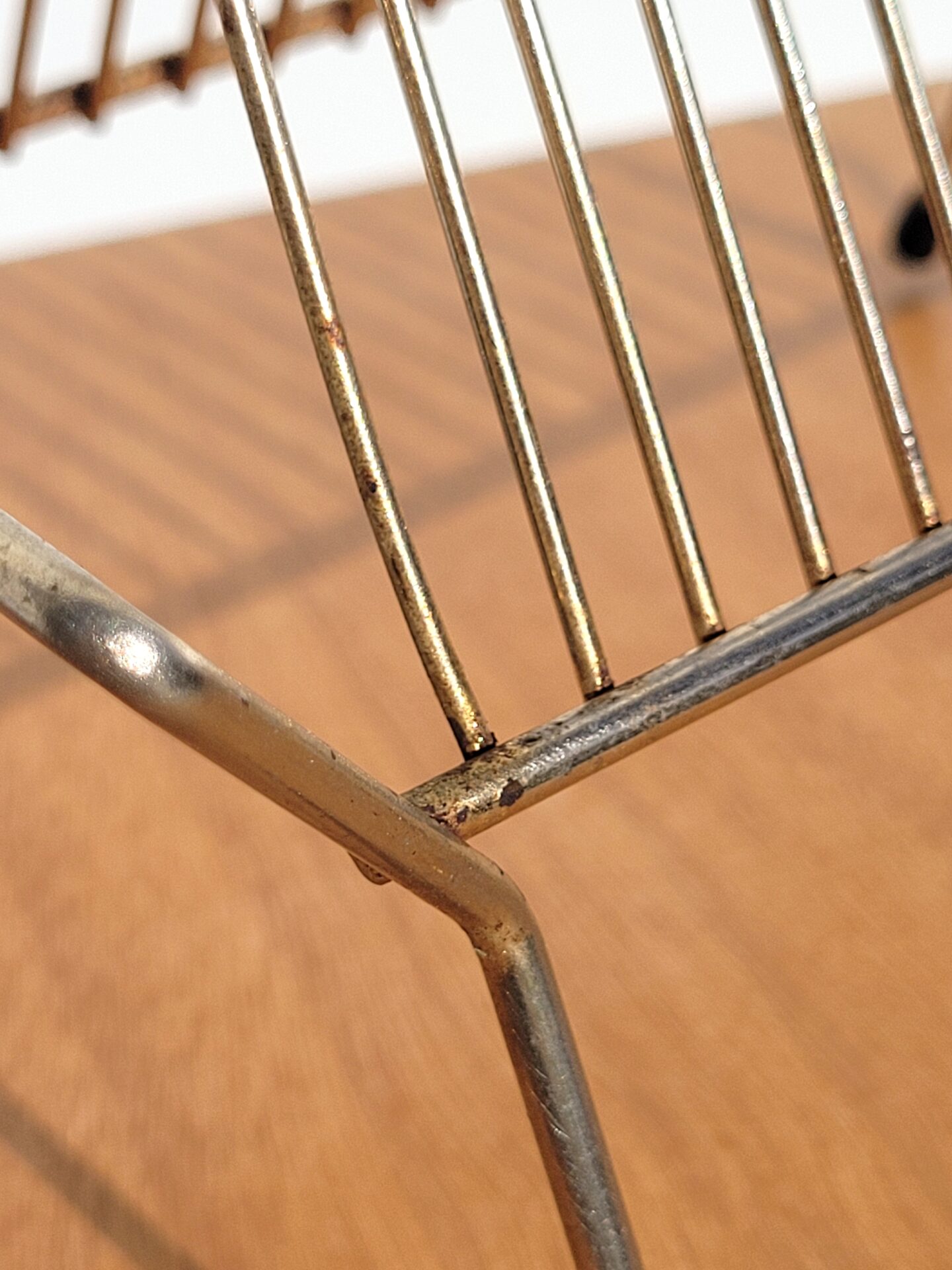 Petit porte disques vinyles doré années 60 03