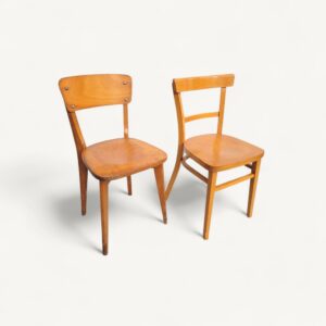 Paire de chaises bistrot dont une Thonet 08