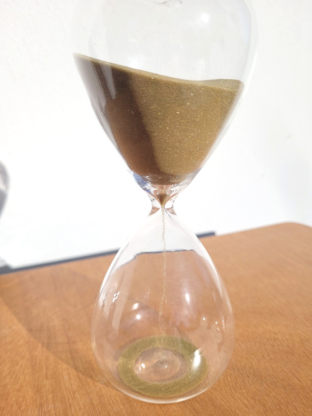 Sablier en verre et sable doré 05