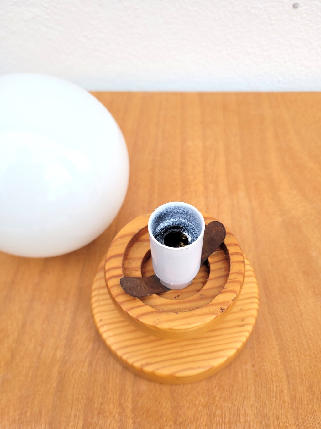 Lampe boule applique en pin 80s révisée 05
