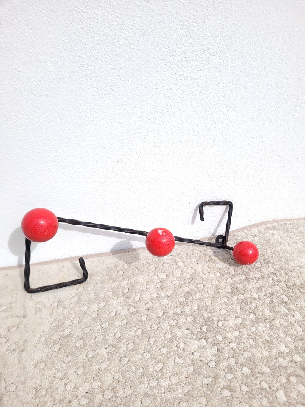 Porte manteaux boules vintage rouge 01
