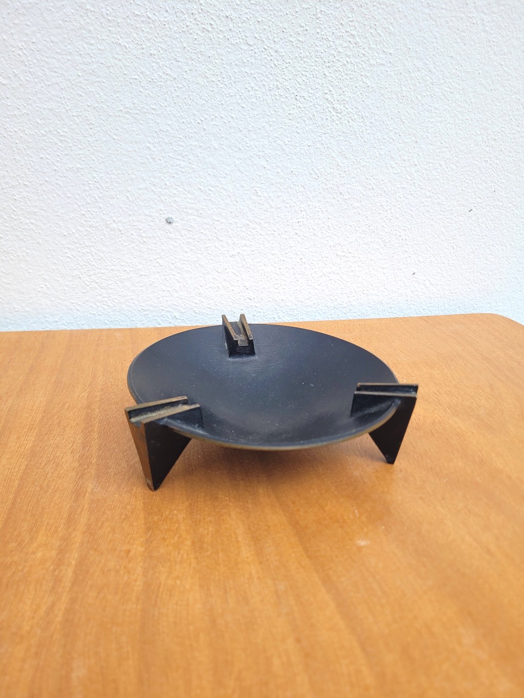 Cendrier moderniste en bronze Jacques Lauterbach 1970 01
