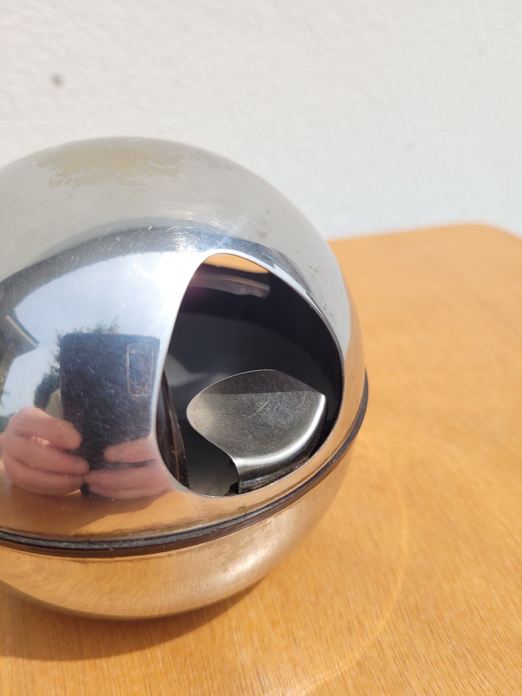 Cendrier boule en inox vintage années 70 03