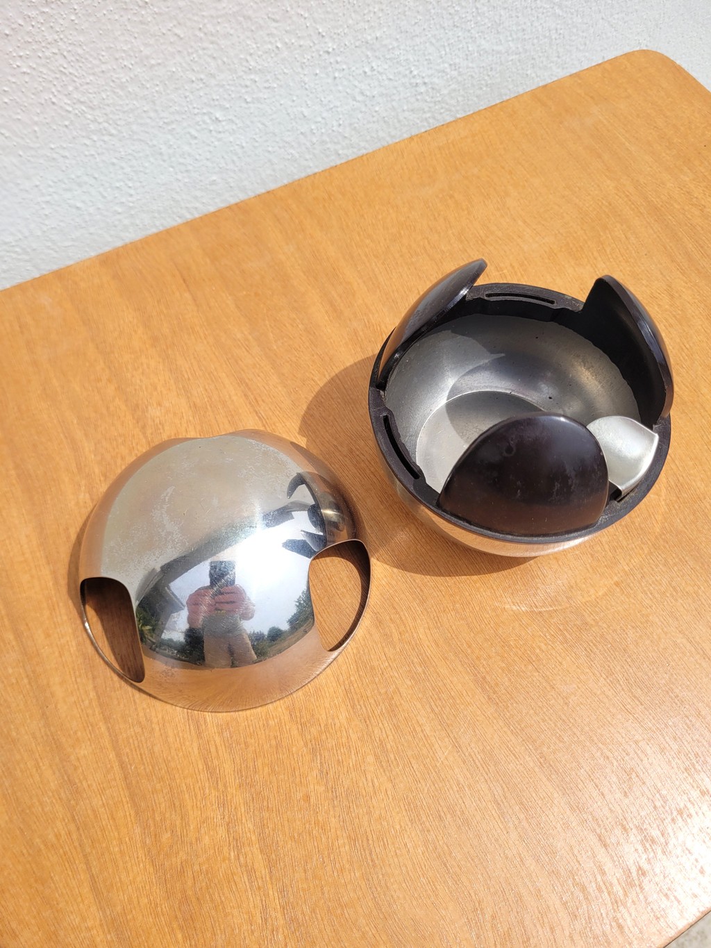 Cendrier boule en inox vintage années 70 04