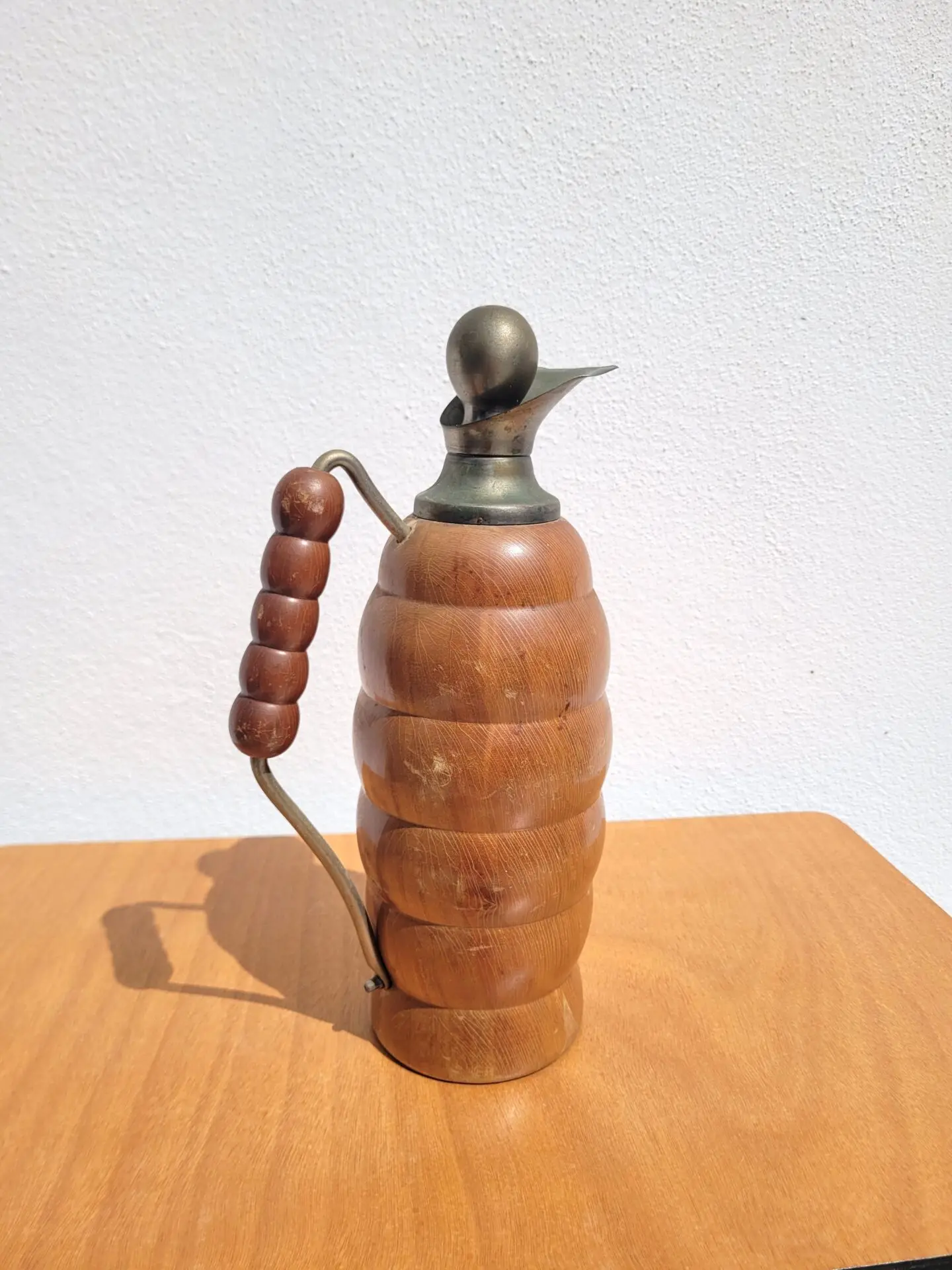 Bouteille thermos vintage en bois tourné signée T Ergök 05