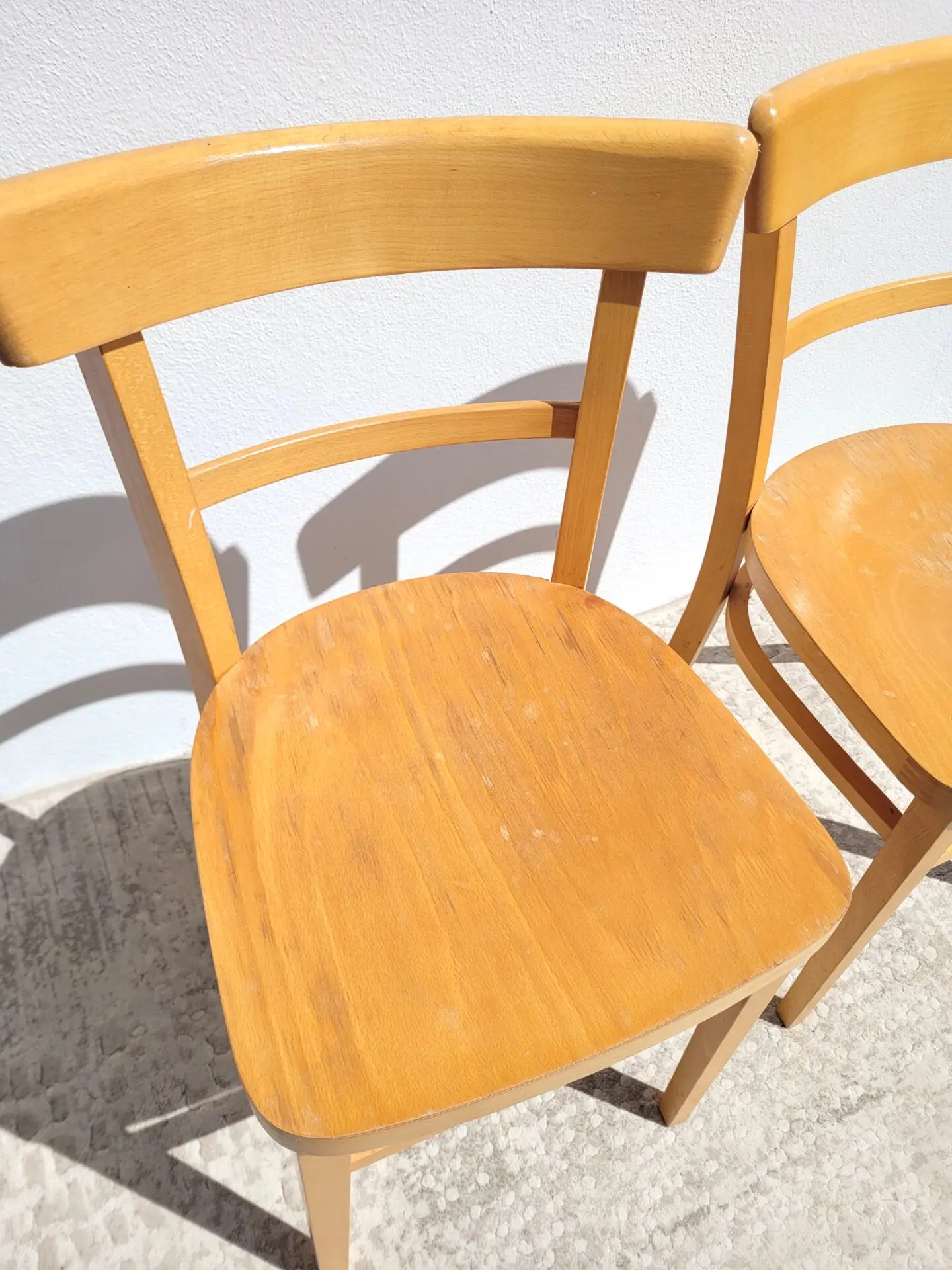Paire de chaises bistrot en hêtre clair 03
