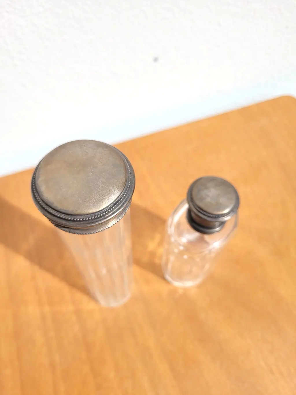 Lot de 2 flacons de voyage vintage en verre et métal argenté v2 03