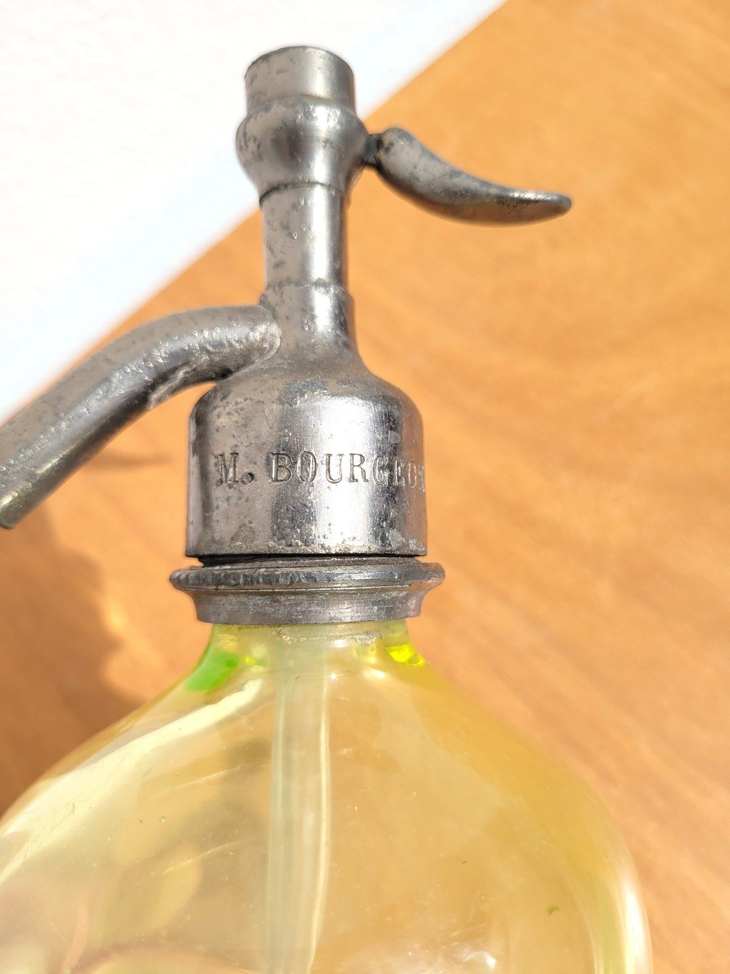 Siphon de bistrot vintage M Bourgeon Bort Corrèze verre jaune 02