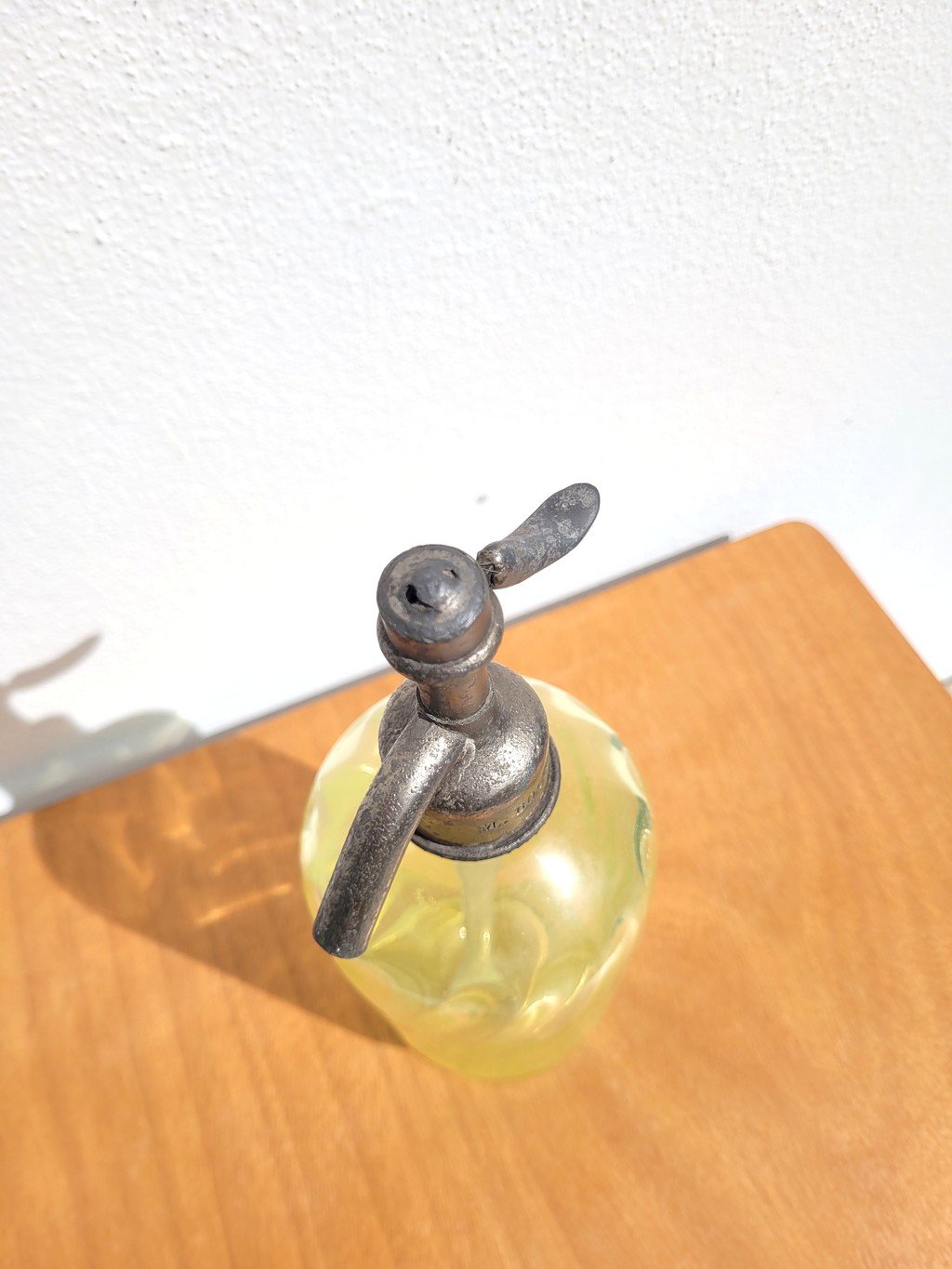 Siphon de bistrot vintage M Bourgeon Bort Corrèze verre jaune 04